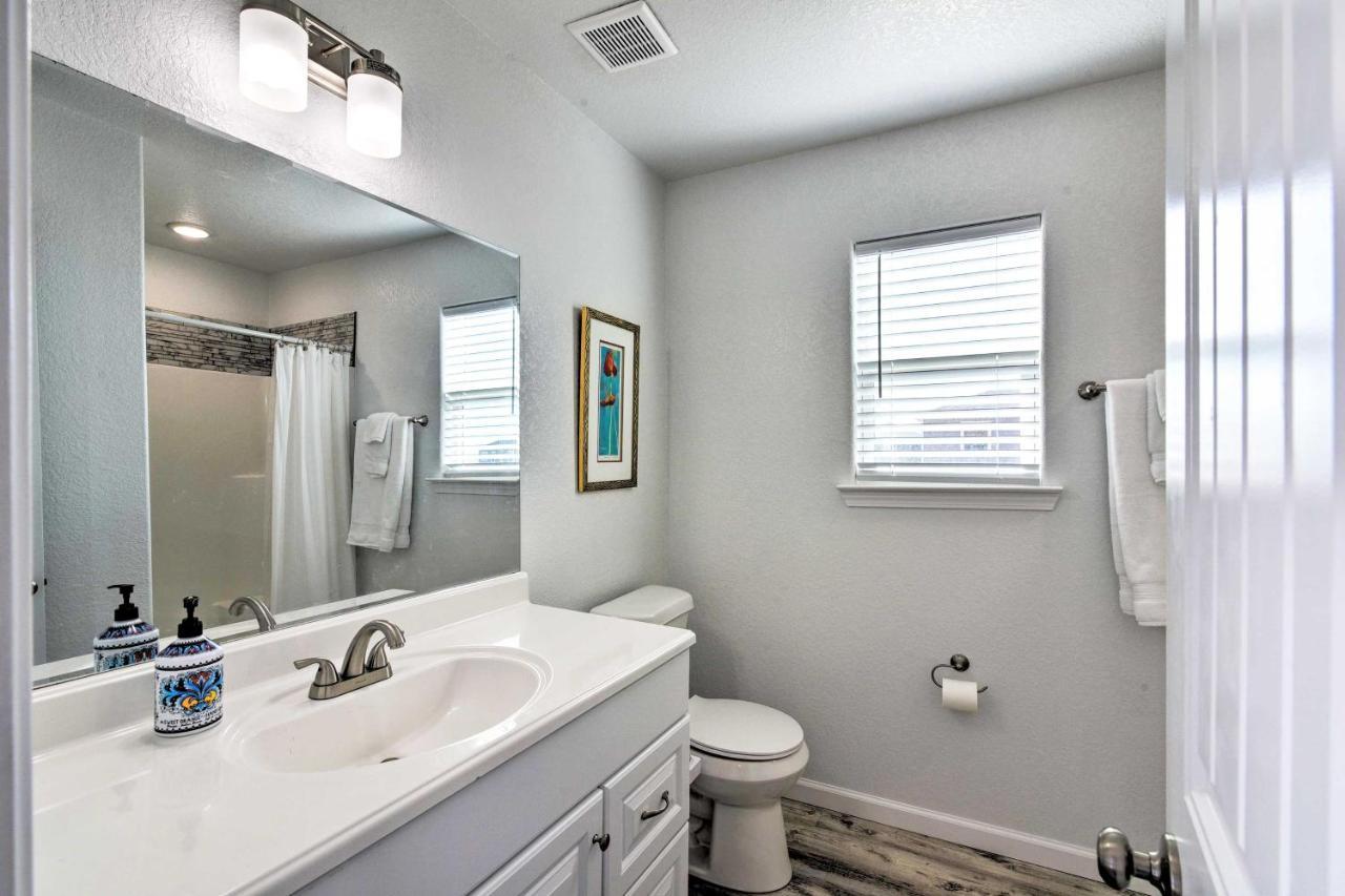 Coastal Surfside Beach House Walk To The Ocean! Luaran gambar